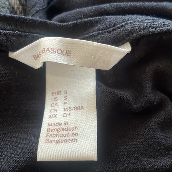 Black Short Sleeve V-Neck T - Picture 6 of 6